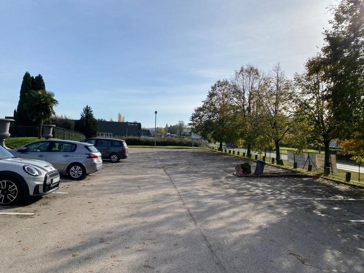 Hotel La Roseliere Saint-Quentin-Fallavier Zewnętrze zdjęcie