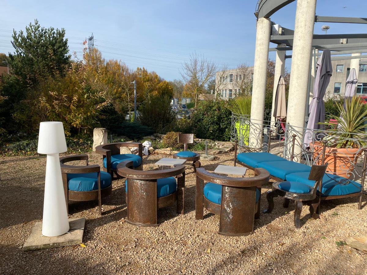 Hotel La Roseliere Saint-Quentin-Fallavier Zewnętrze zdjęcie