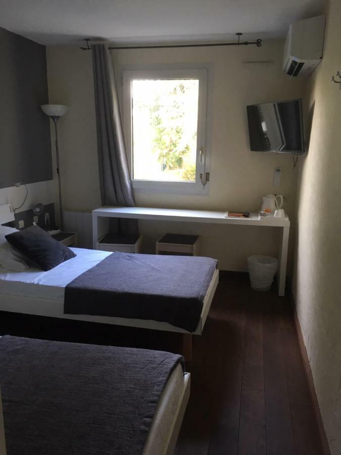 Hotel La Roseliere Saint-Quentin-Fallavier Zewnętrze zdjęcie